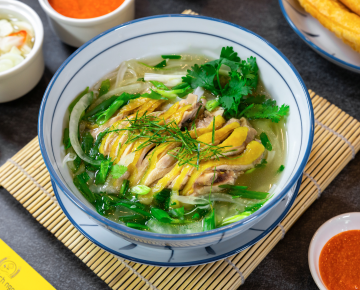 Phở Gà Nhà Nấu – Trọn Vẹn Vị Hà Nội Giữa Lòng Sài Gòn